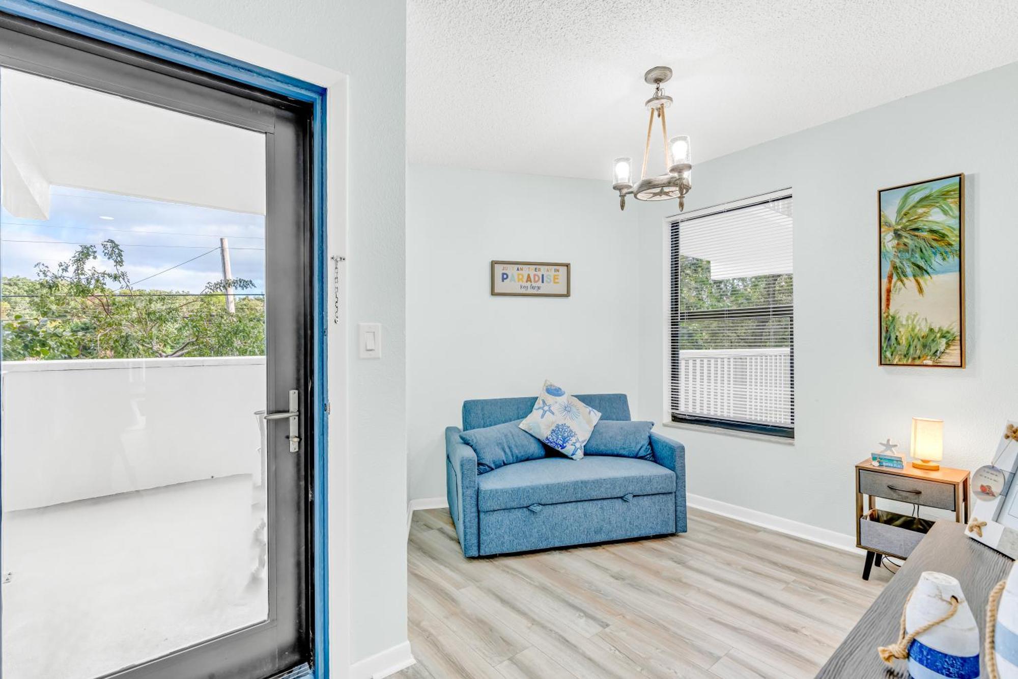 2br In W Pool And Sunset Views