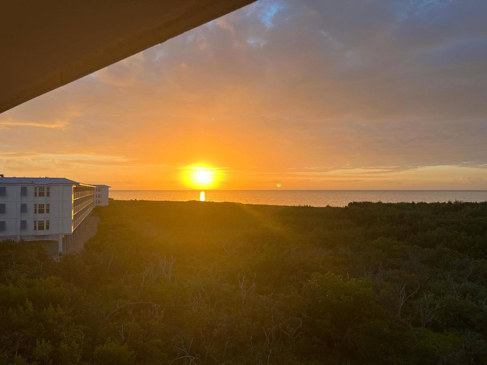 Holiday home Sea View And Sunrise Floor Ocean Pointe 2412 *