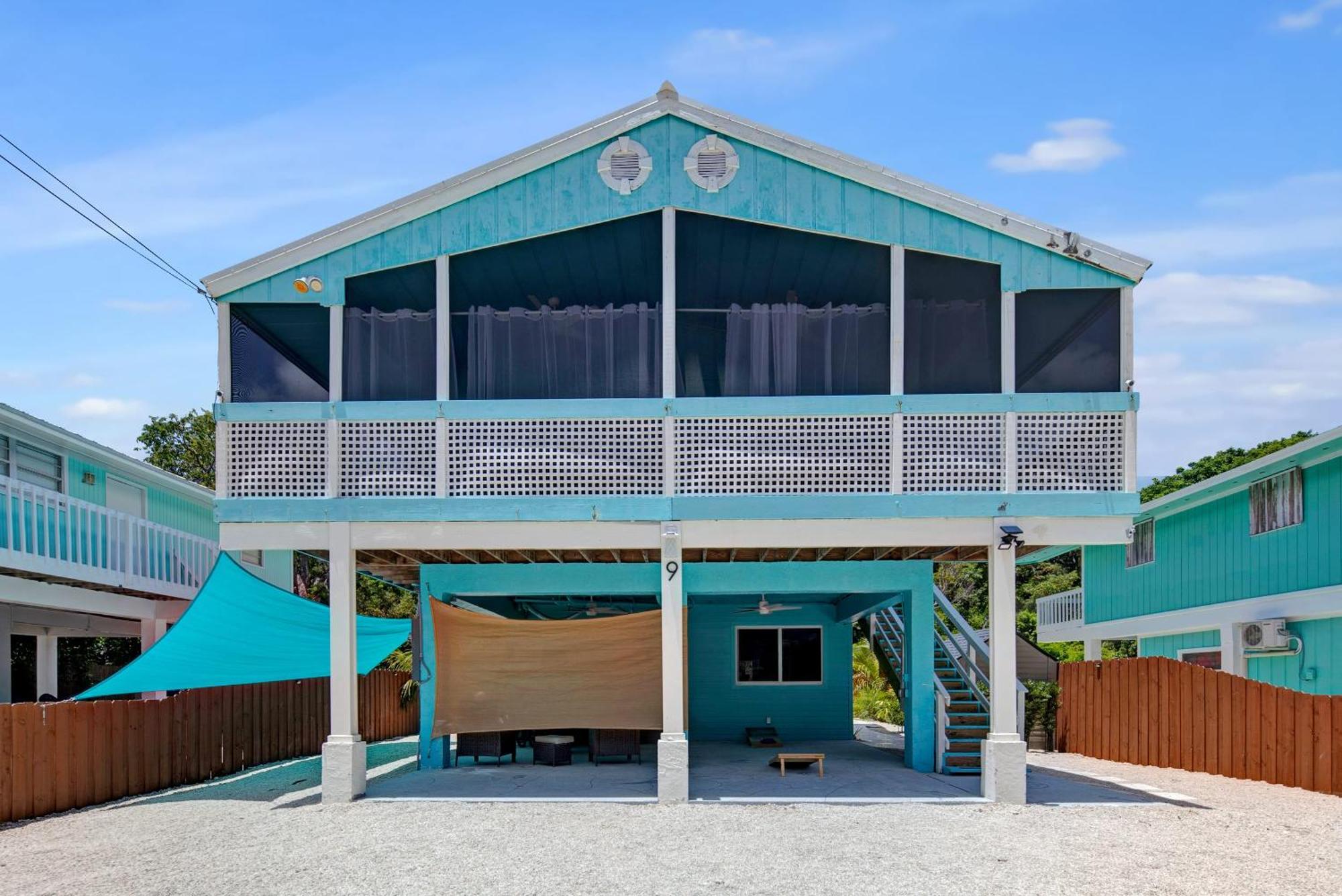 With And Pool Holiday home
