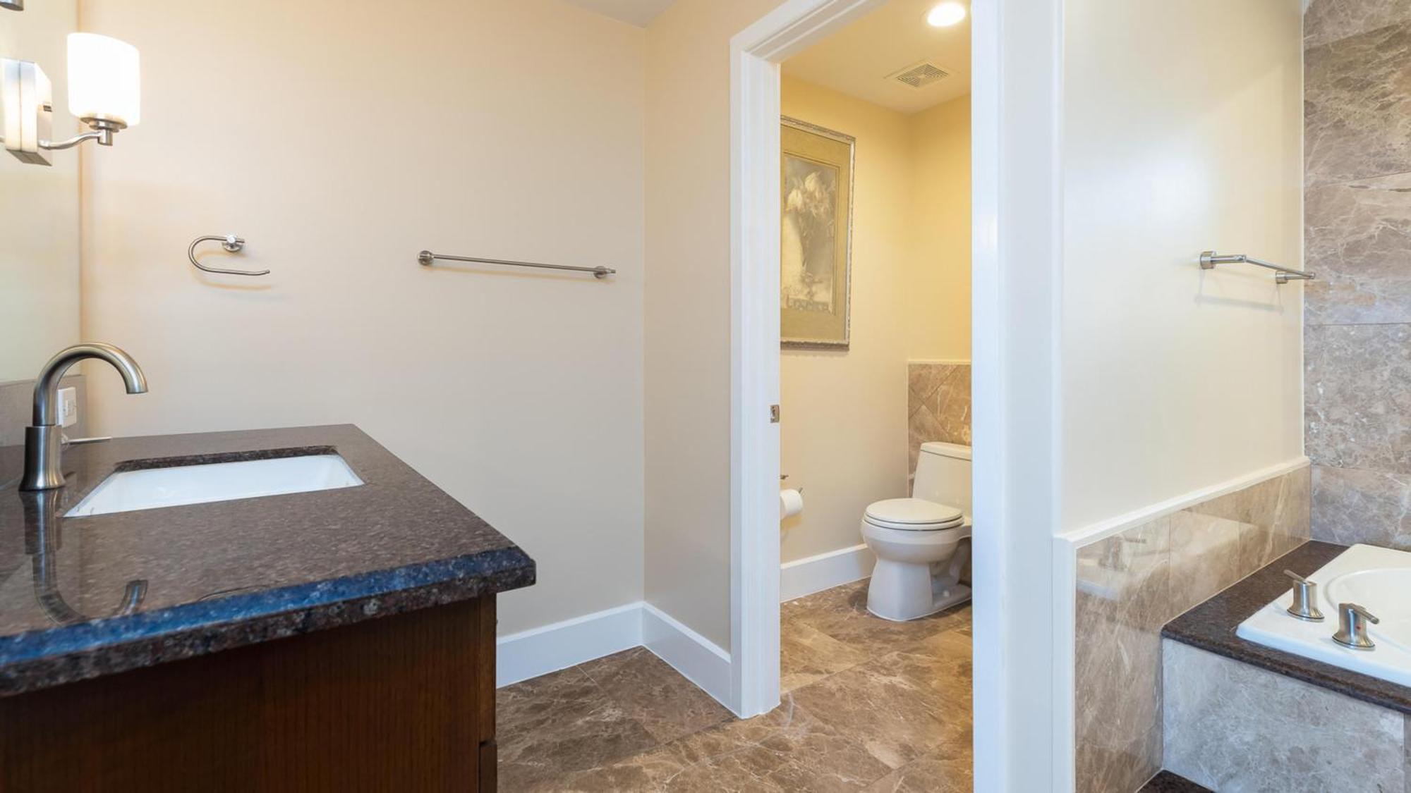 122 Mariners Club Apartment