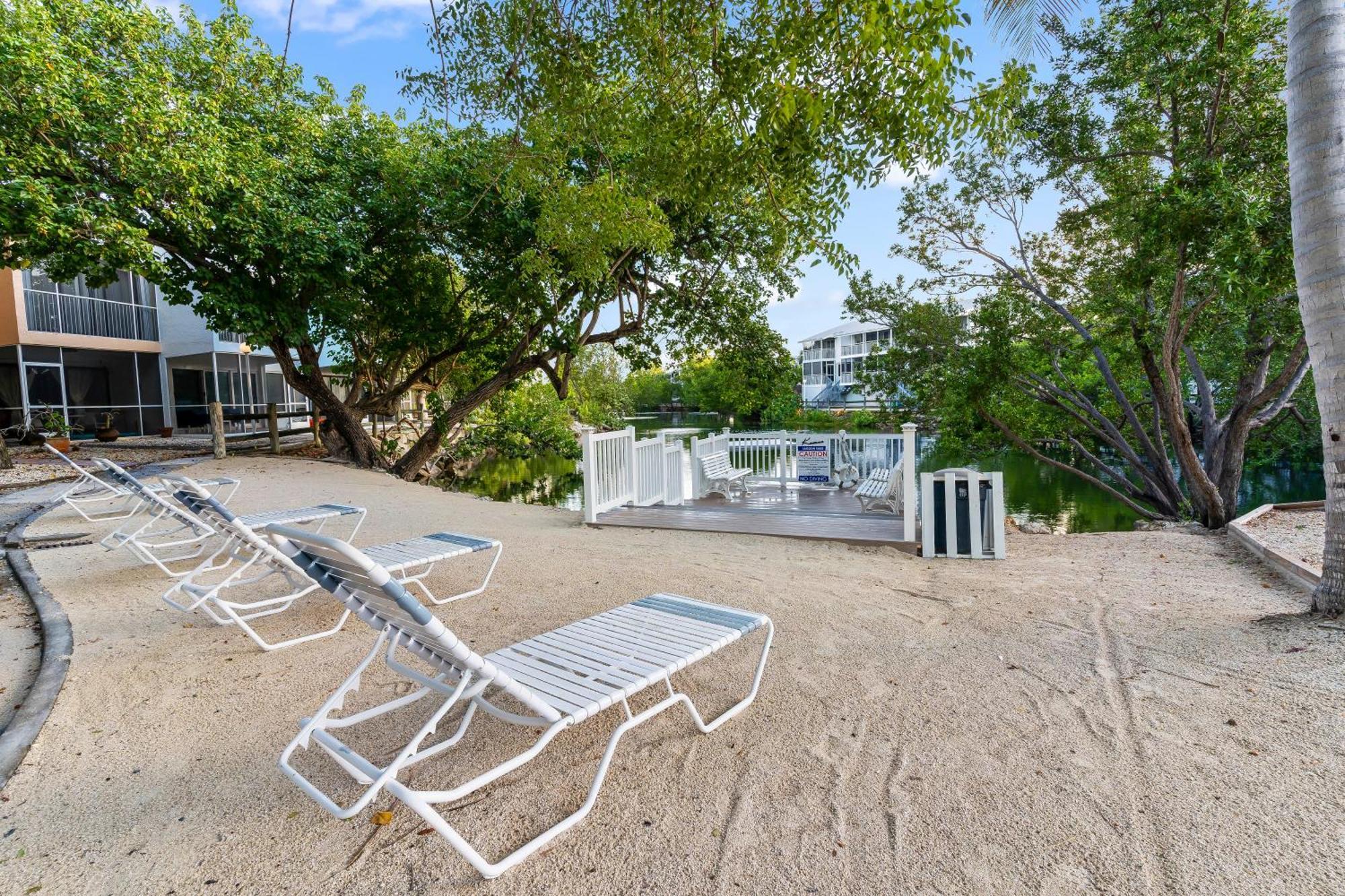 Tower 2 Master Suites, 2 Kings Beds, Marina Apartment *