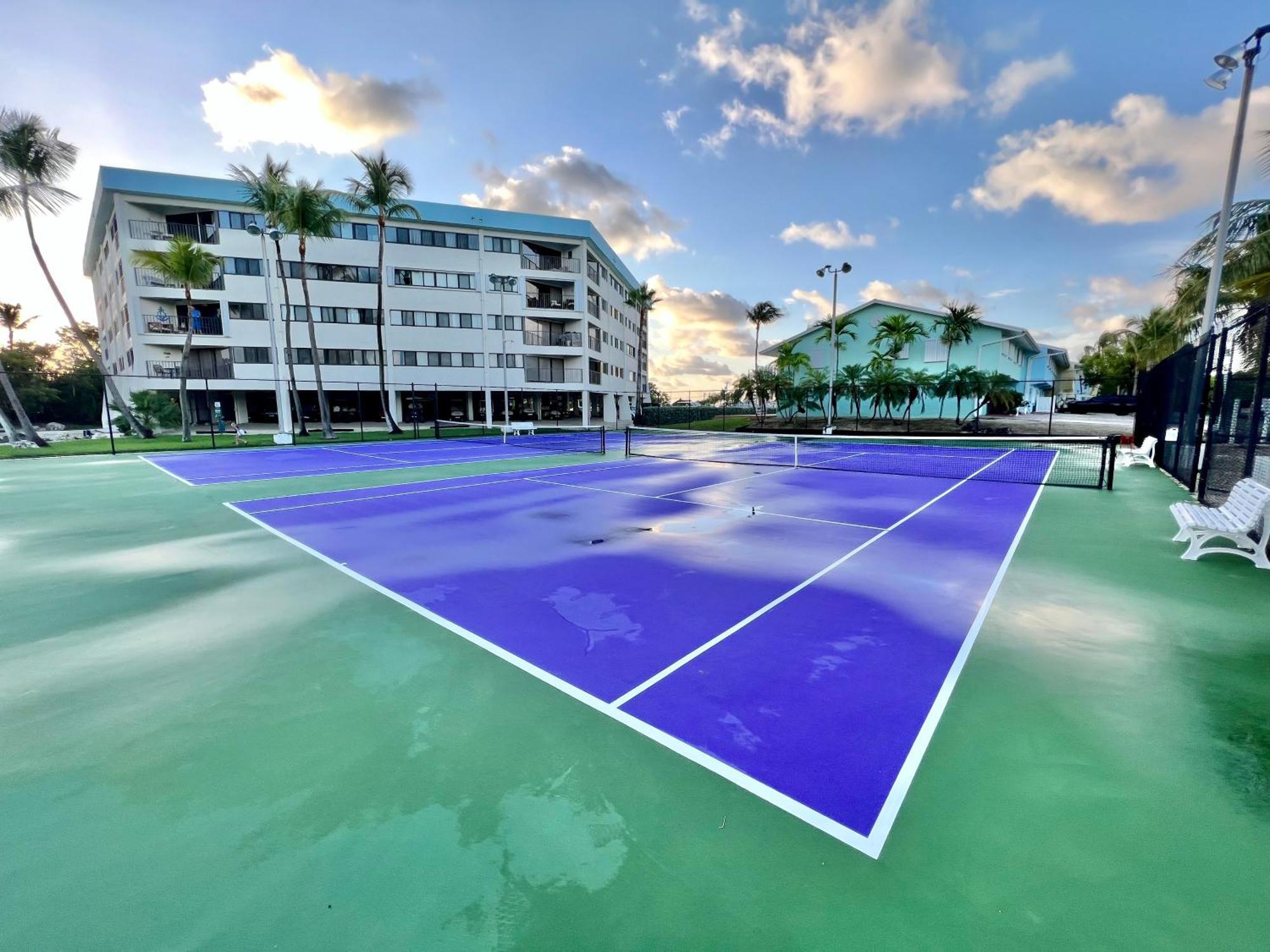 Apartment Tower 2 Master Suites, 2 Kings Beds, Marina *
