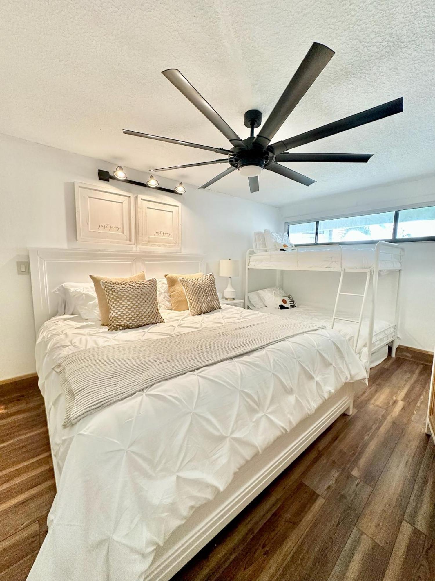 Tower 2 Master Suites, 2 Kings Beds, Marina Key Largo
