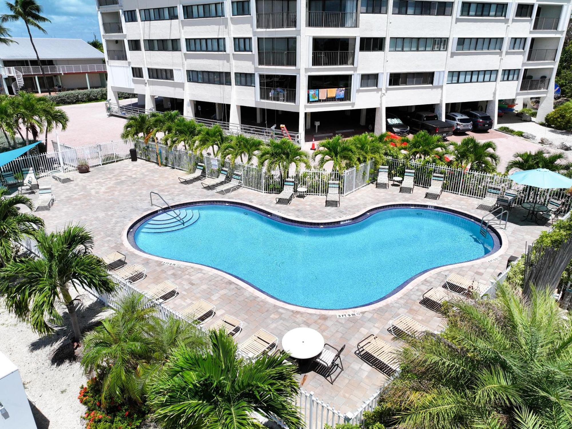 Tower 2 Master Suites, 2 Kings Beds, Marina Apartment