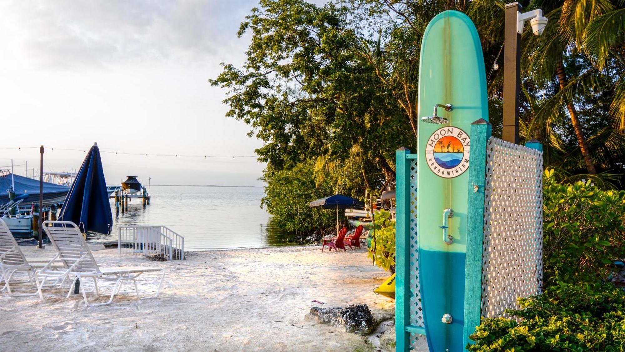 A409 Moon Bay * Key Largo