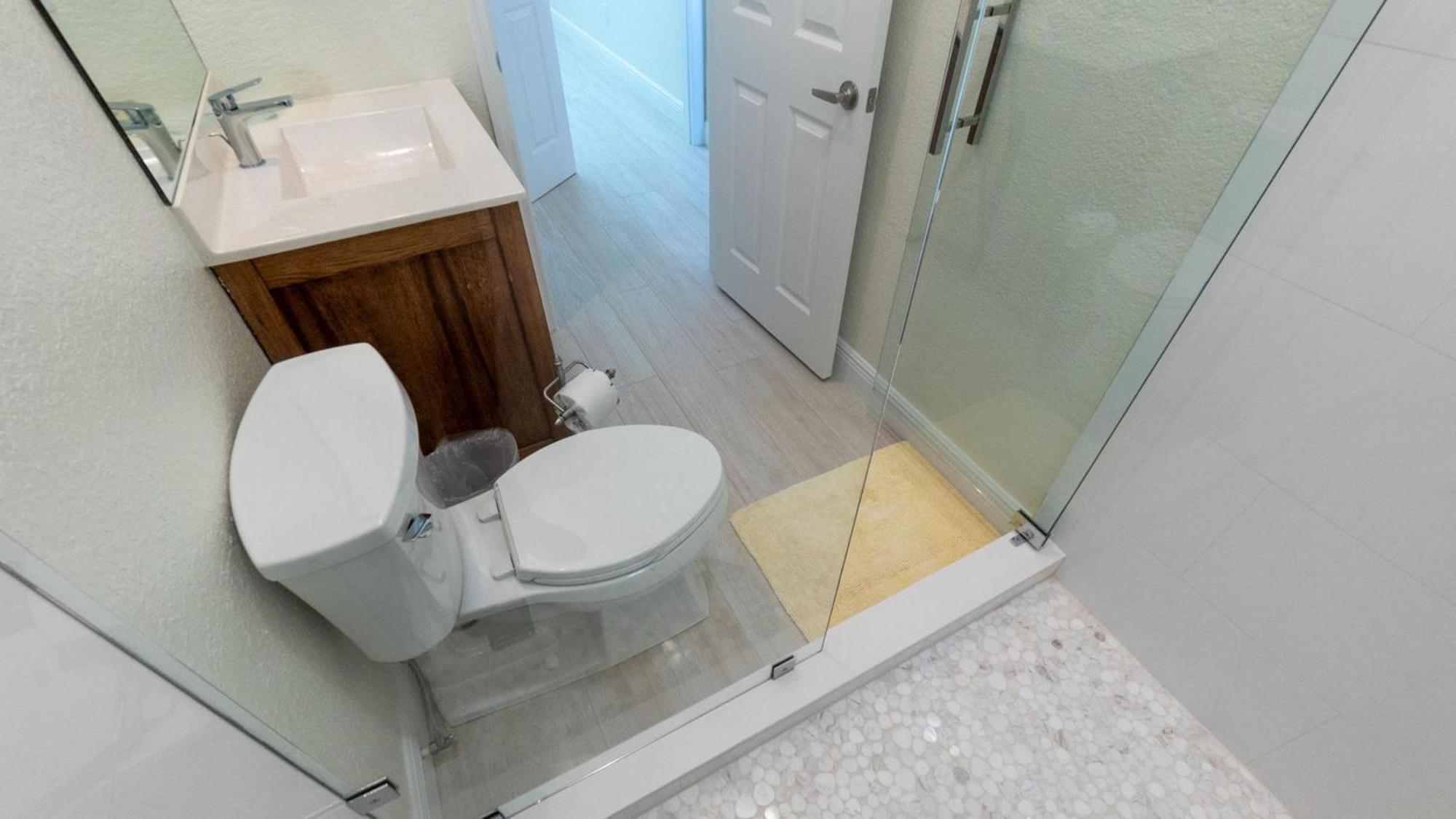 408 Mariners Club Oceanfront Apartment *