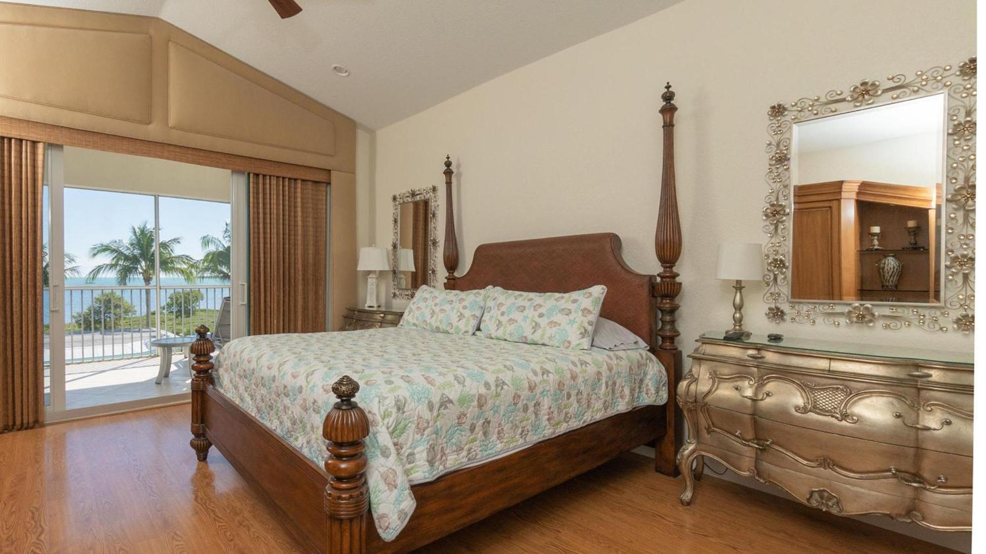 Apartment 408 Mariners Club Oceanfront Key Largo