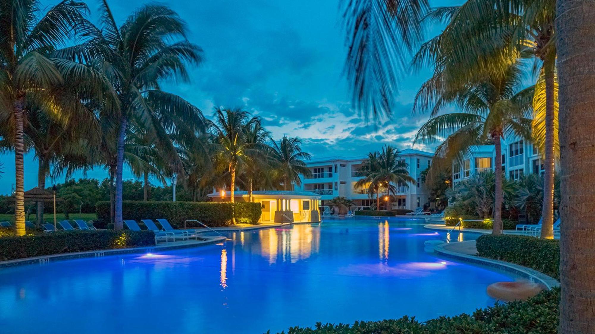 809 Mariners Club Apartment