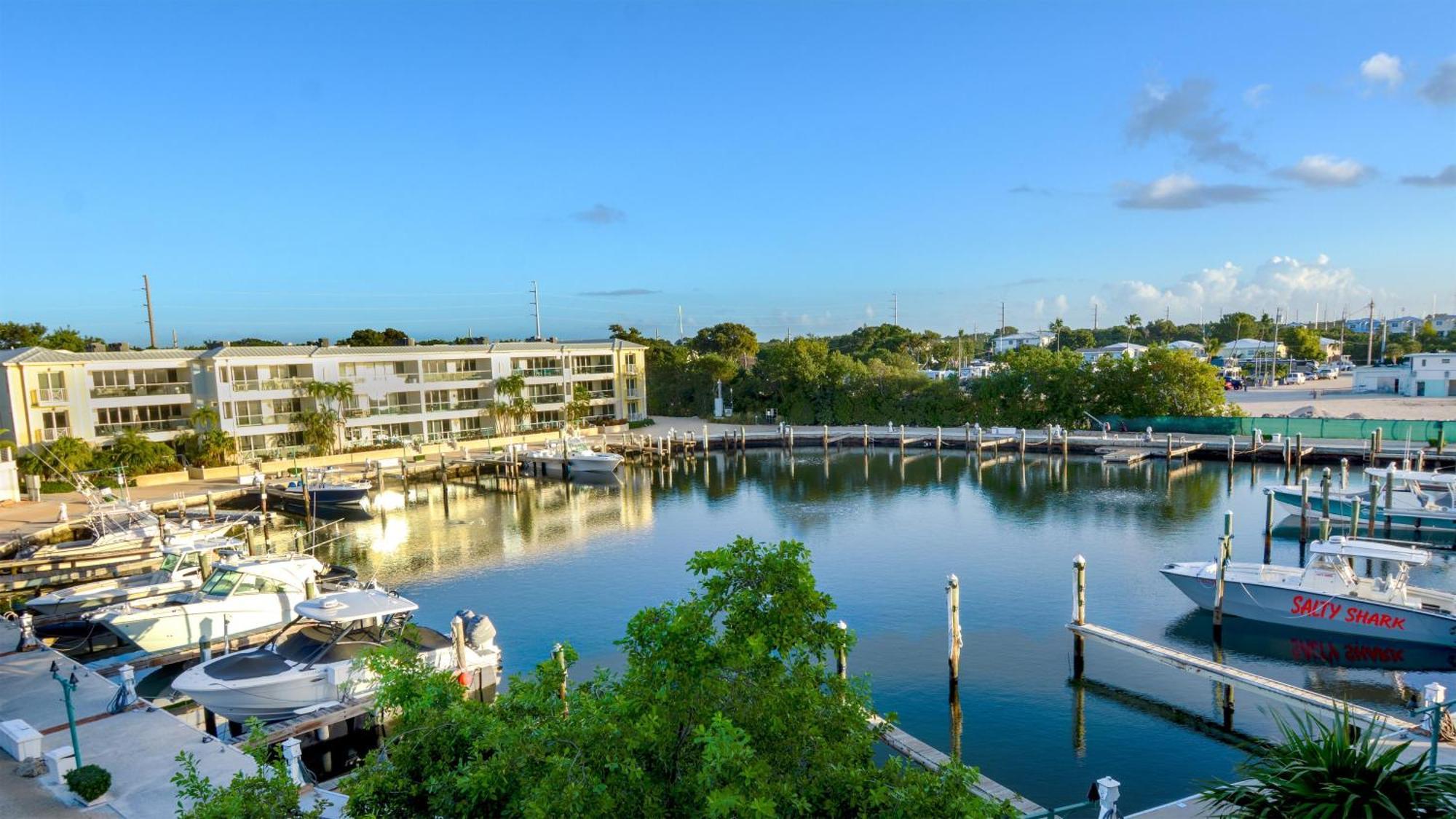 809 Mariners Club Apartment *