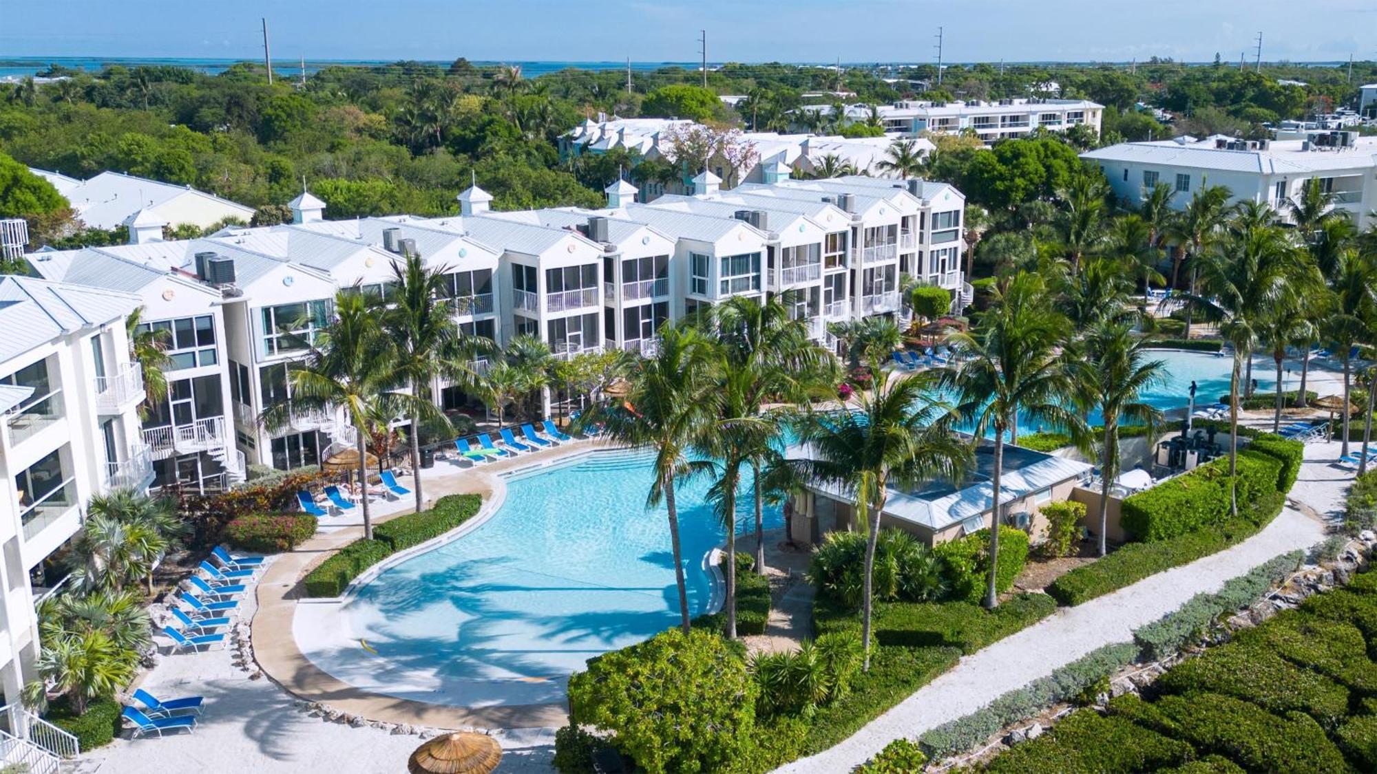 Apartment 809 Mariners Club *