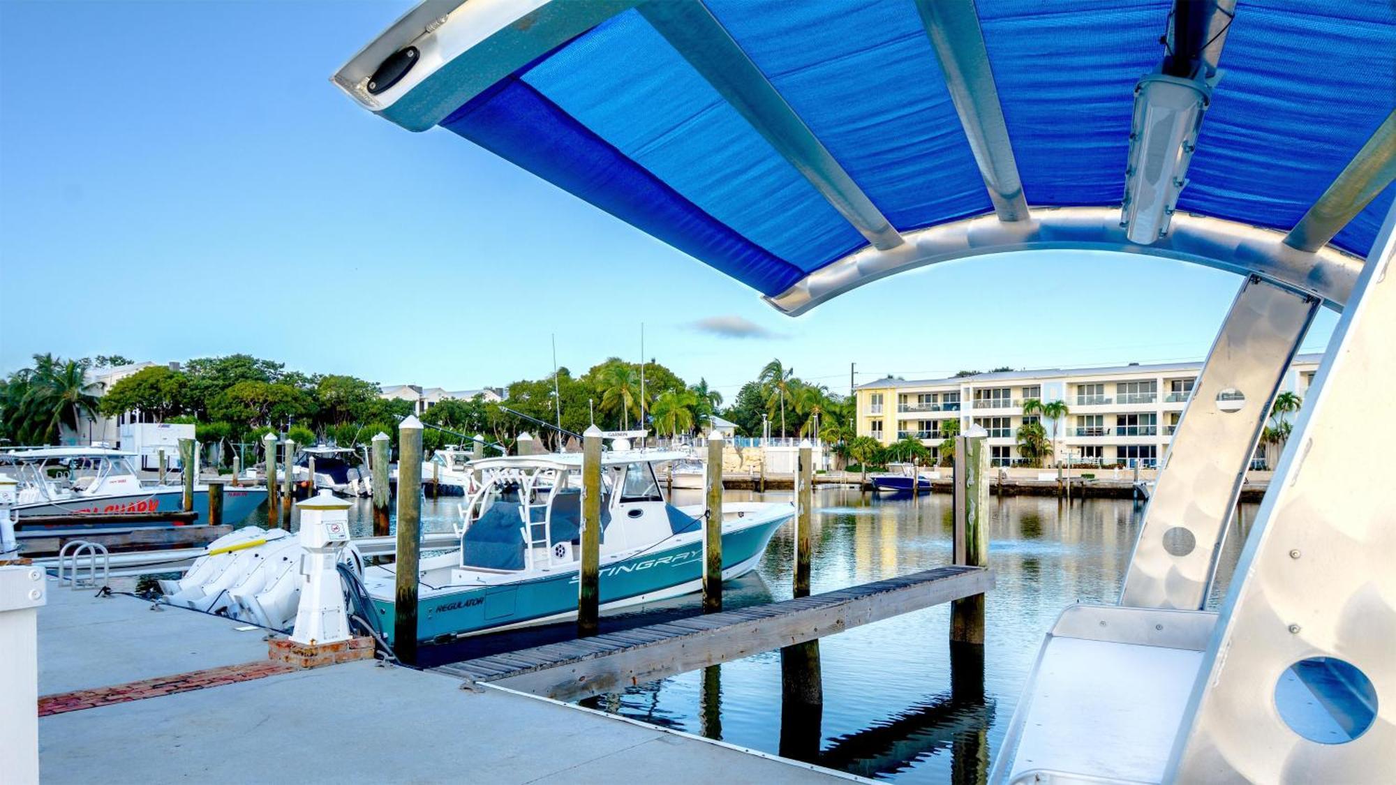 809 Mariners Club Apartment