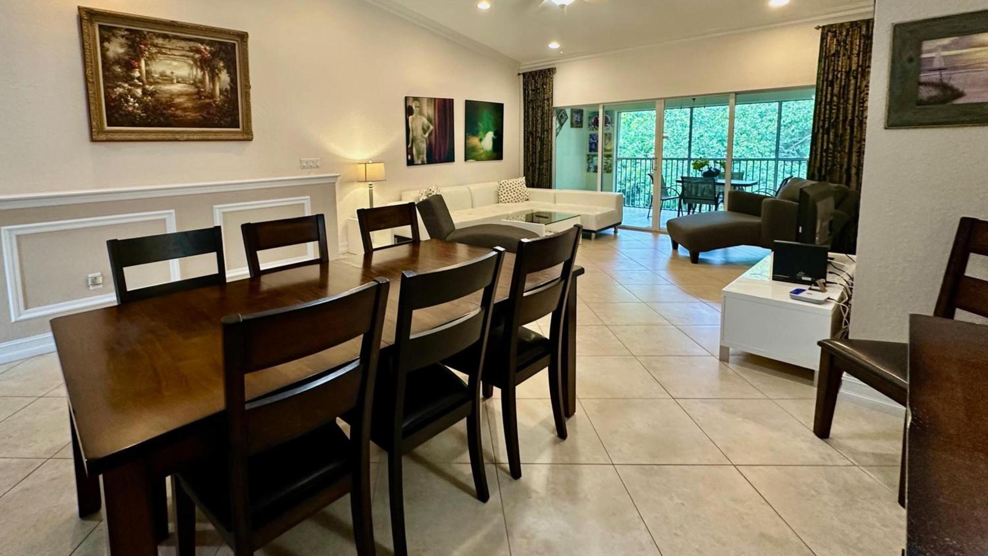 809 Mariners Club Apartment