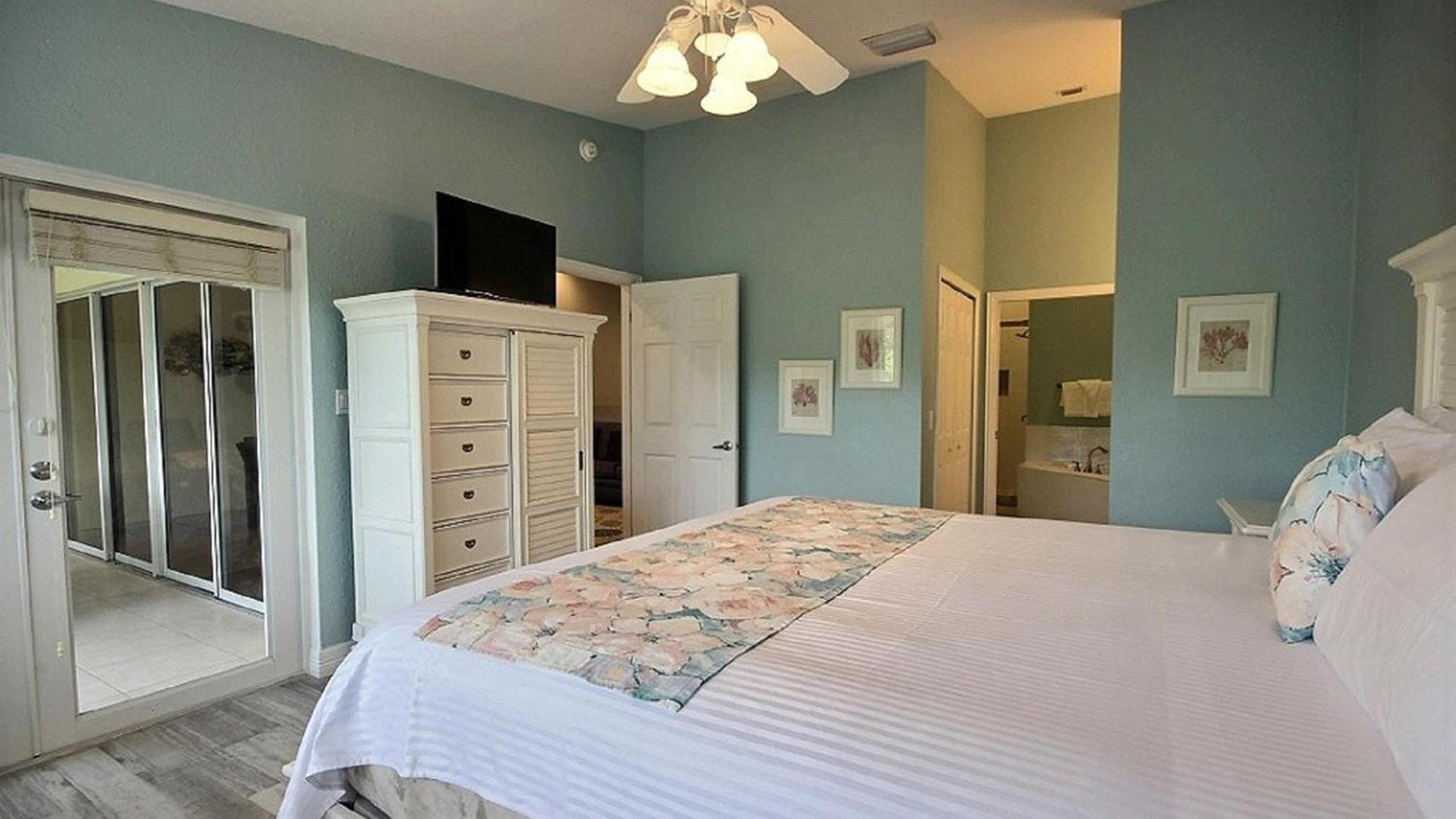 Apartment 802 Mariners Club Key Largo