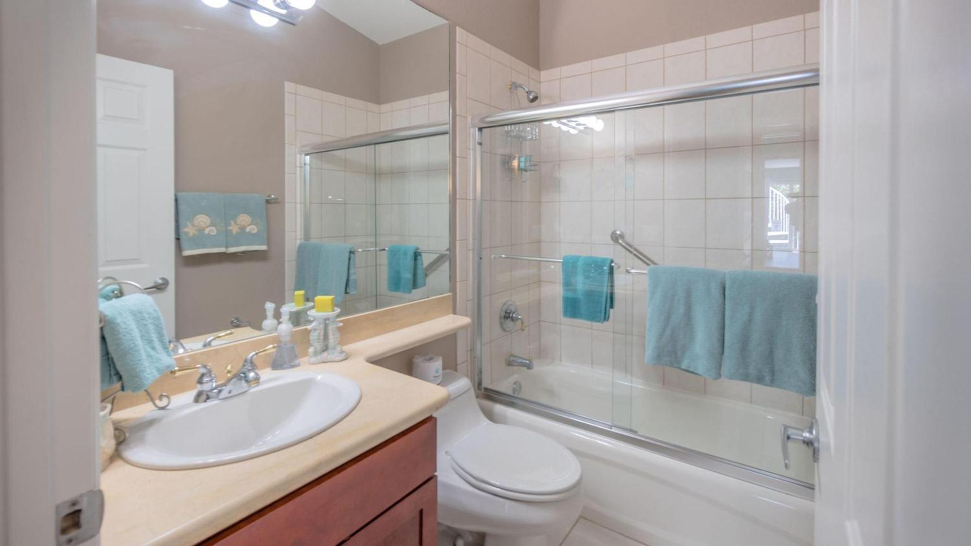 Apartment 701 Mariners Club