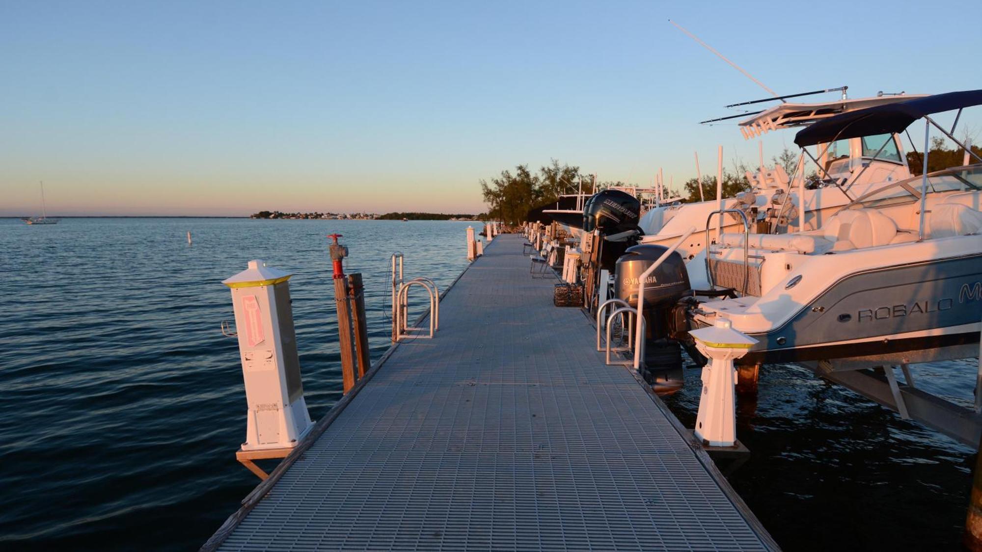 C 14 Moon Bay Apartment