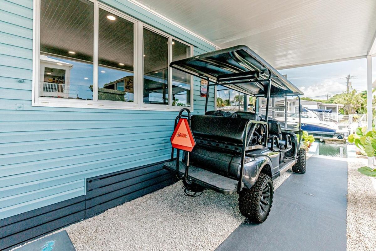 Holiday home Fully Remodeled 3 Bedroom Waterfront With Boat Dock And Boat Lift *