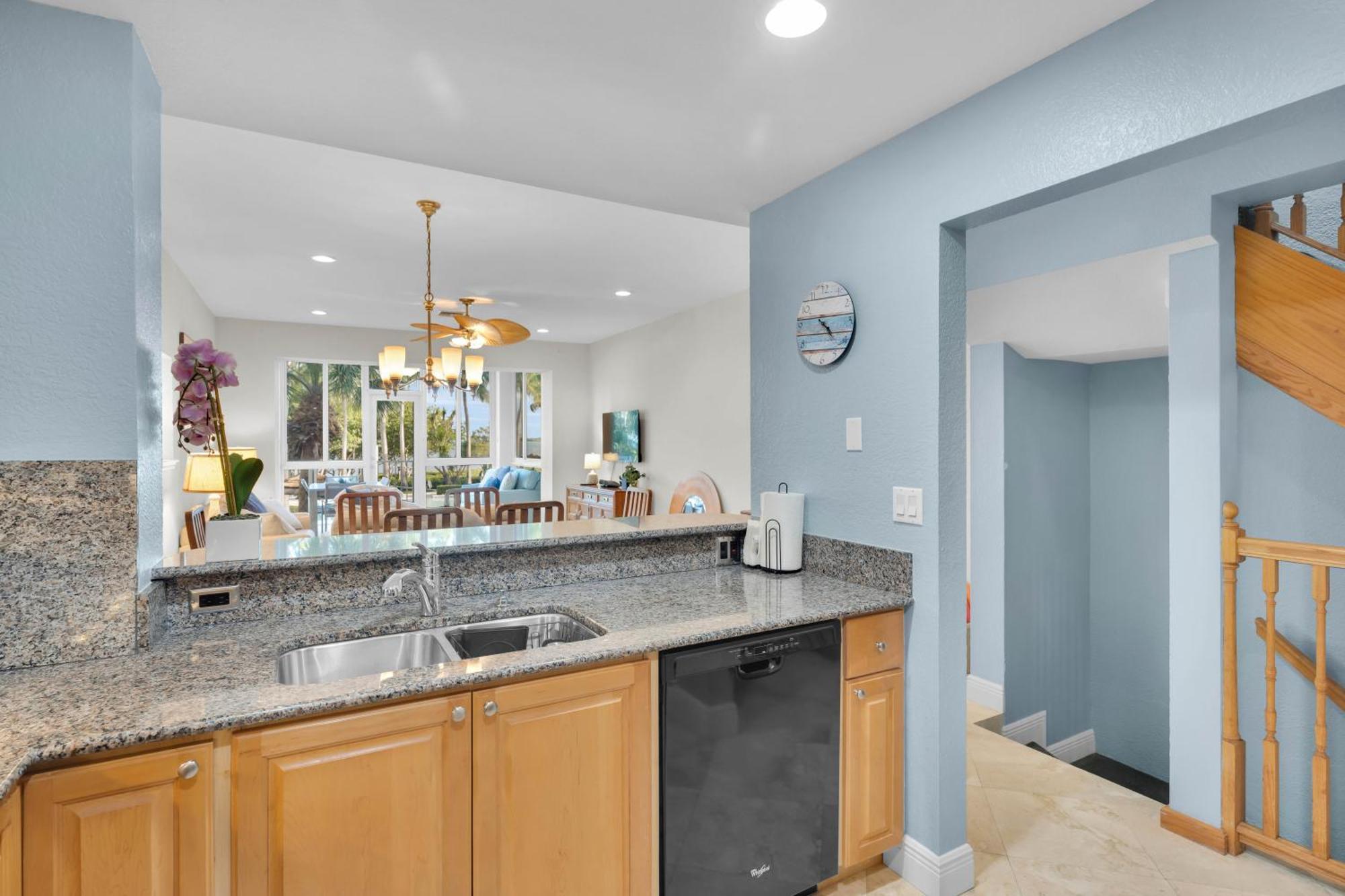 Apartment Deja Blue At Mariner's Club, 2 Pools, Fitness Center, Marina And Key Largo