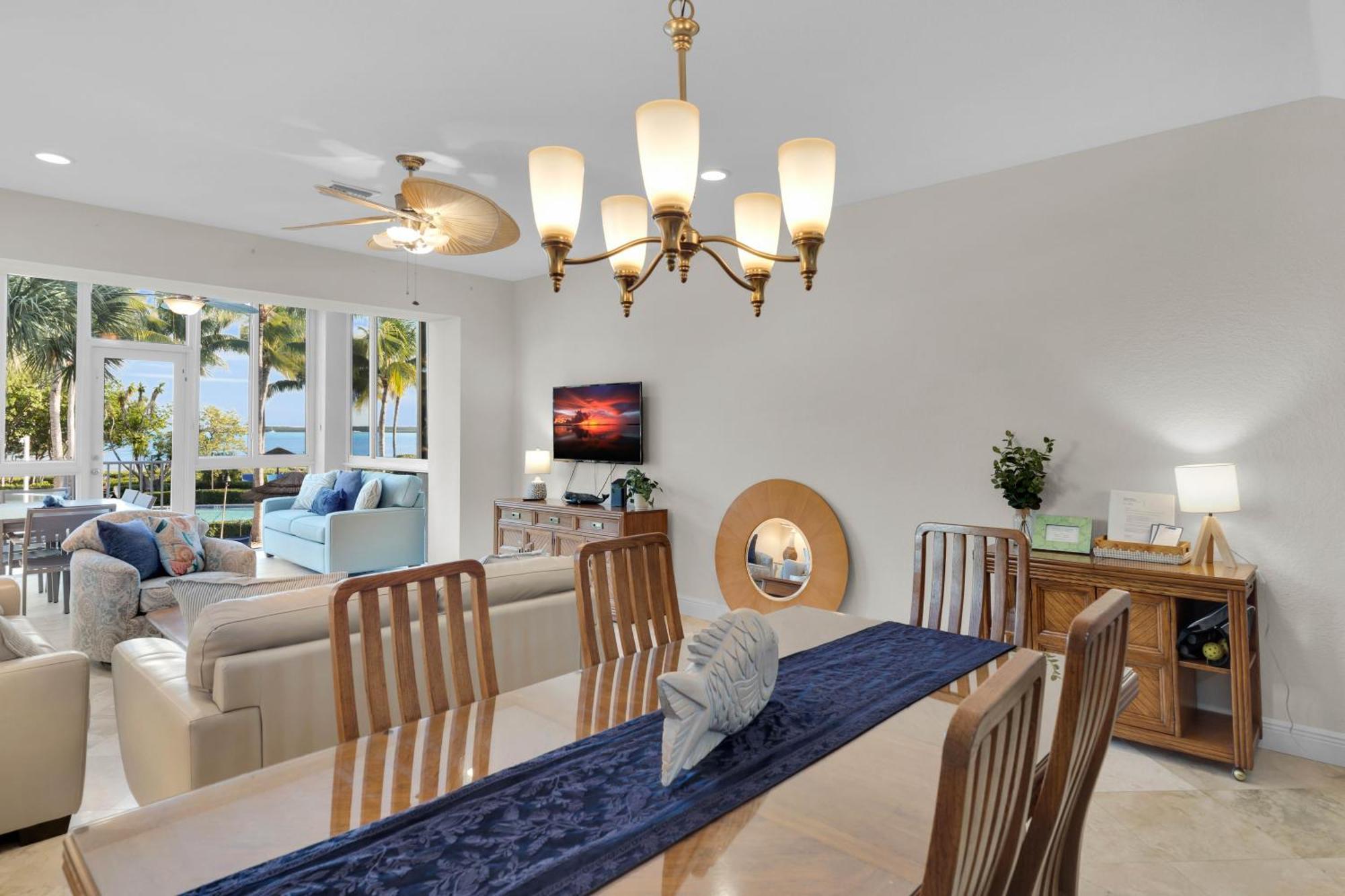 Deja Blue At Mariner's Club, 2 Pools, Fitness Center, Marina And *