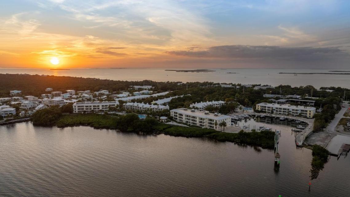 Deja Blue At Mariner's Club, 2 Pools, Fitness Center, Marina And Apartment