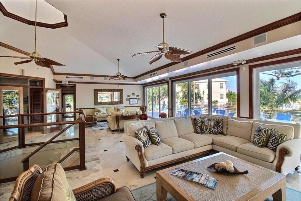 Deja Blue At Mariner's Club, 2 Pools, Fitness Center, Marina And Apartment Key Largo
