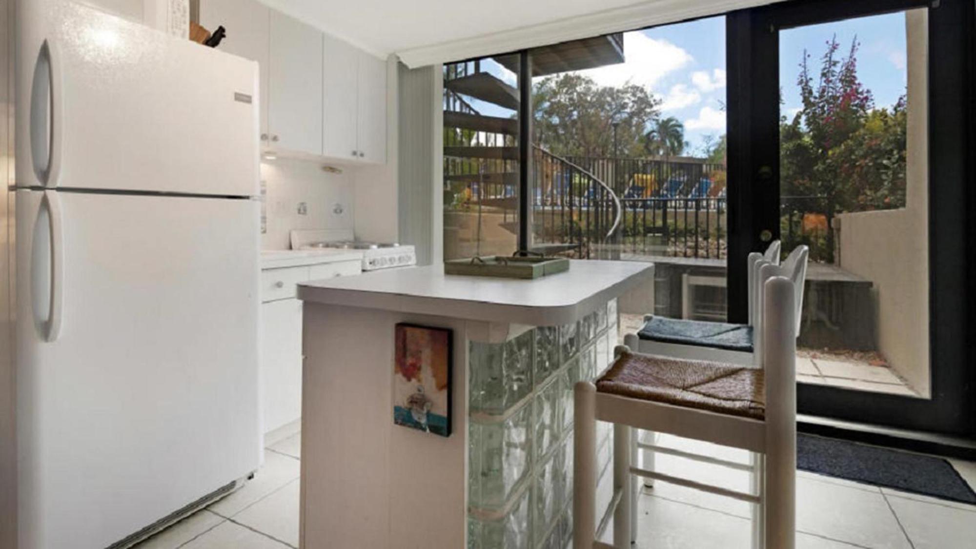 B 105 Moon Bay Apartment
