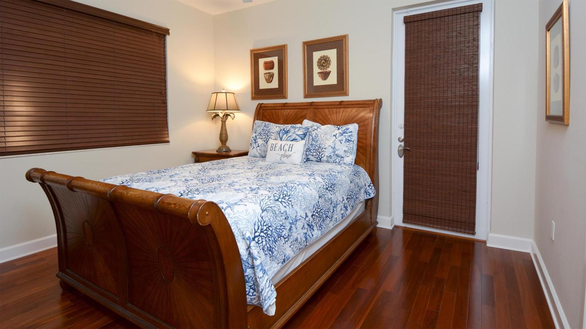 515 Mariners Club Apartment *