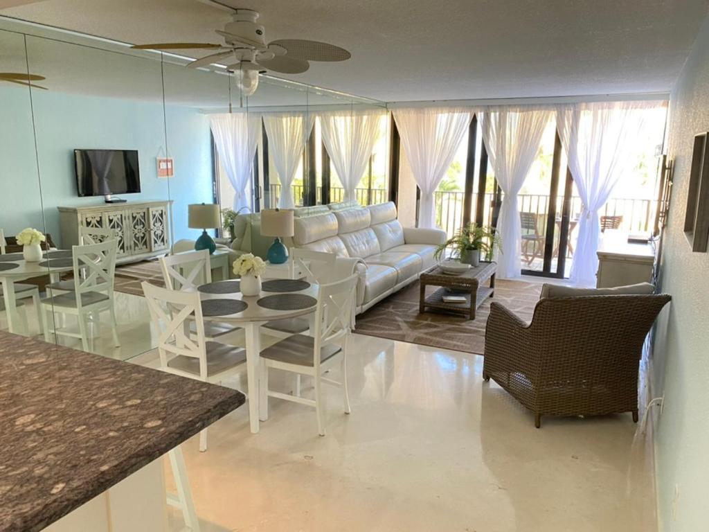 Moon Bay Condo, Paradise Found In Sunny Key Largo, Florida Apartment Key Largo