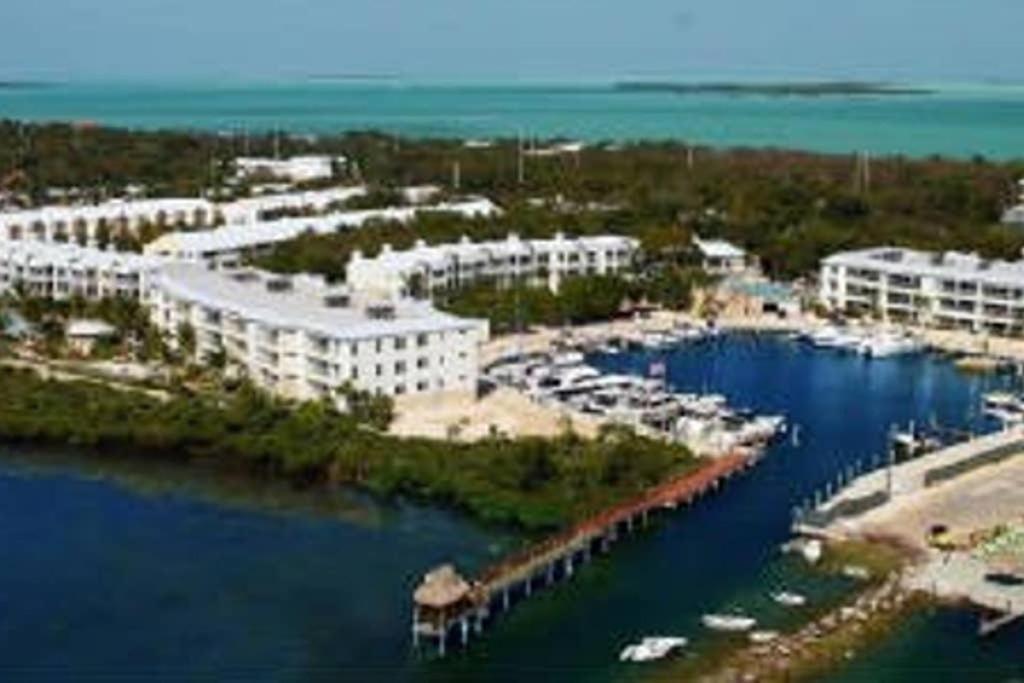 Holiday home Licensed Mgr - 4/3.5 Modern - Key Largo's Upscale Oceanfront Destination! Key Largo