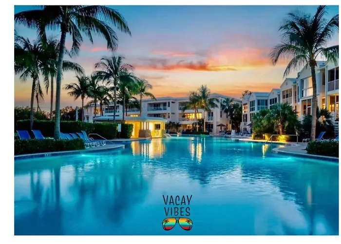Vacay Vibes-2 Pools, Pickleball, Coffee Bar, 2 Jacuzzis, Food Truck
