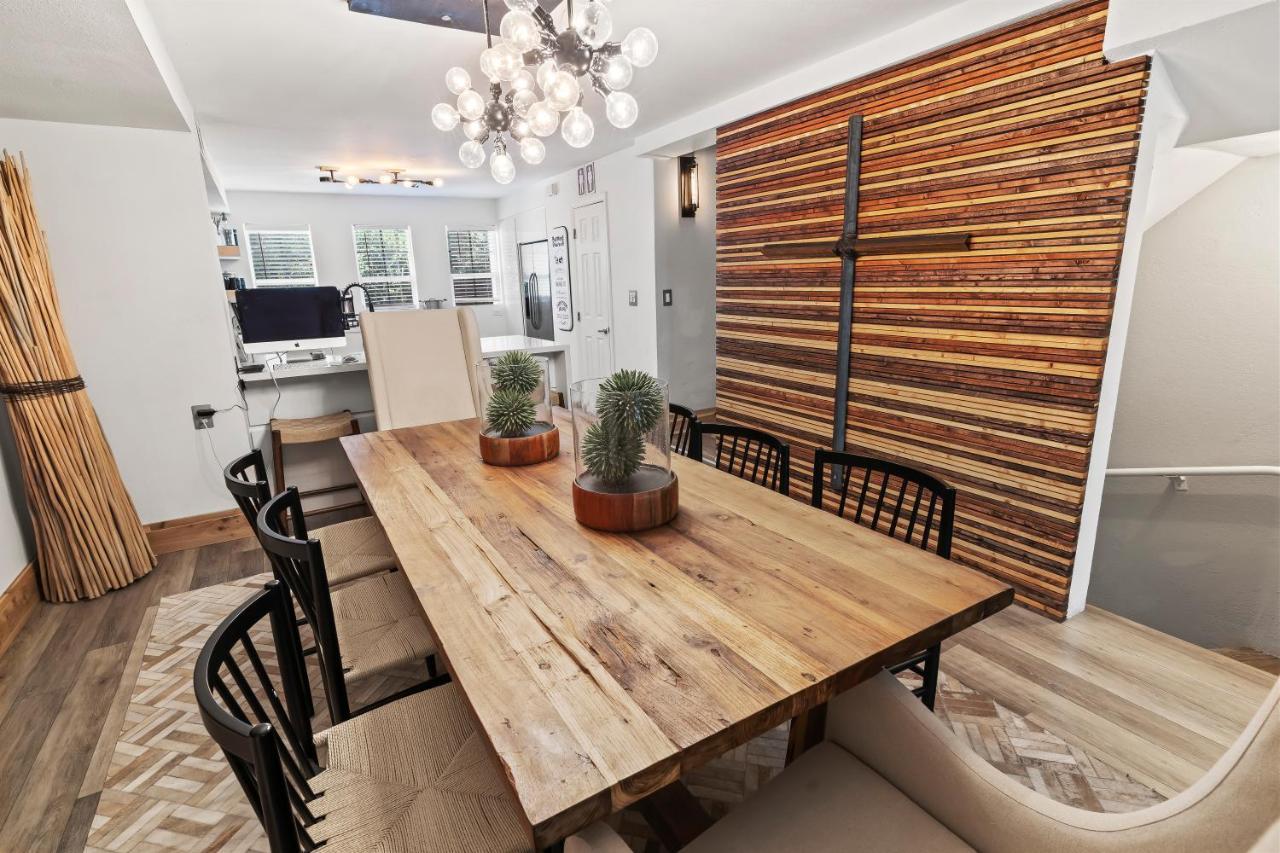Apartment Mariners Perfect For Two Families, In-laws Quarters *