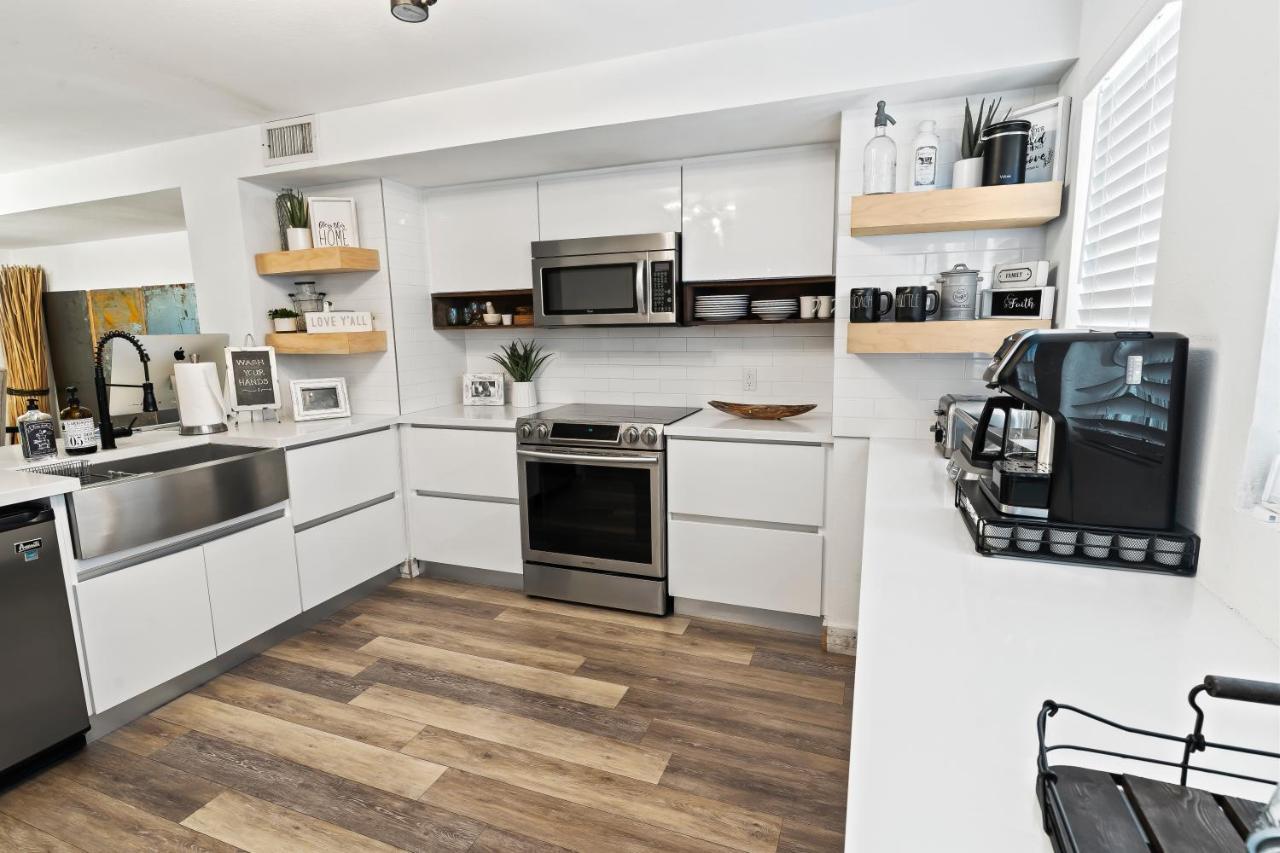 Mariners Perfect For Two Families, In-laws Quarters