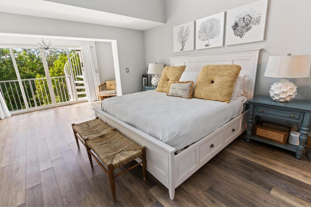 Mariners Perfect For Two Families, In-laws Quarters Key Largo