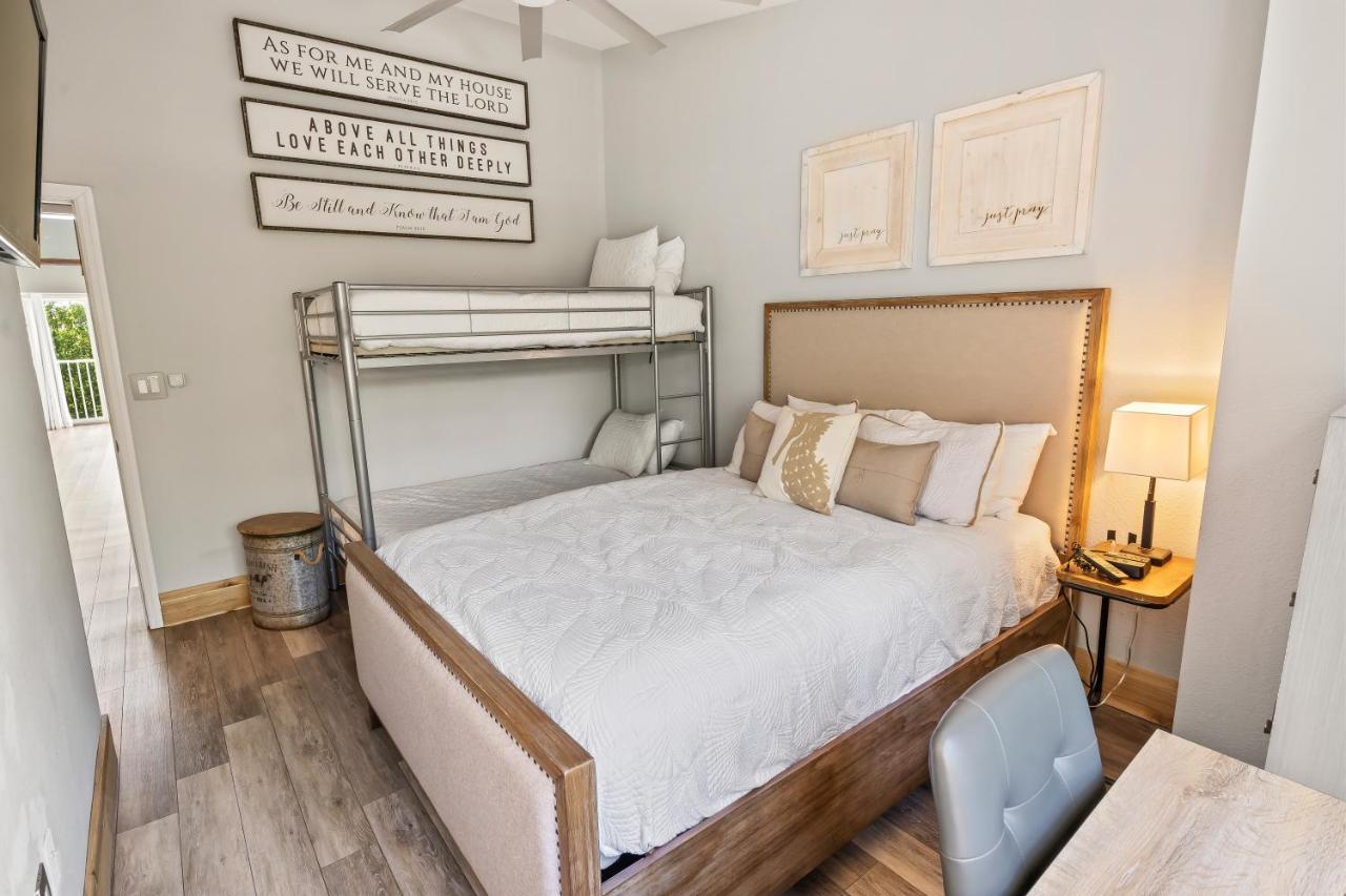 Mariners Perfect For Two Families, In-laws Quarters Key Largo