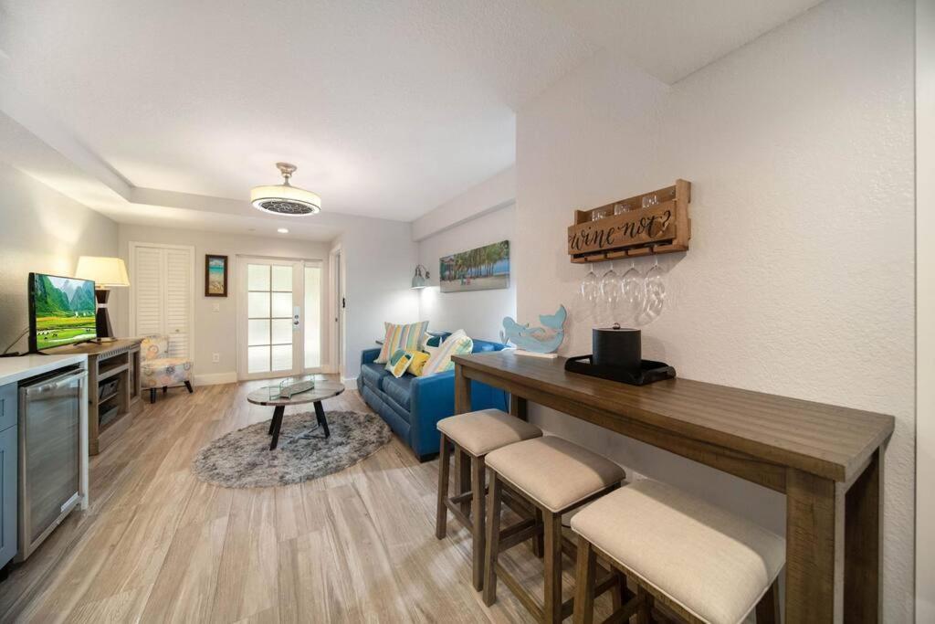 Holiday home Vacay Vibes-2 Pools, Pickleball, Coffee Bar, 2 Jacuzzis, Food Truck Key Largo