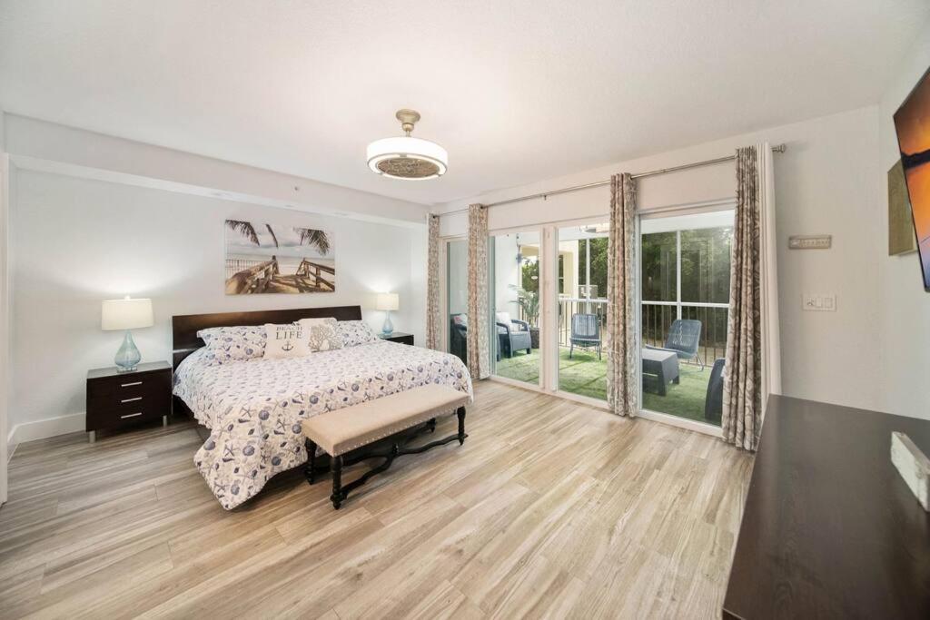 Holiday home Vacay Vibes-2 Pools, Pickleball, Coffee Bar, 2 Jacuzzis, Food Truck *