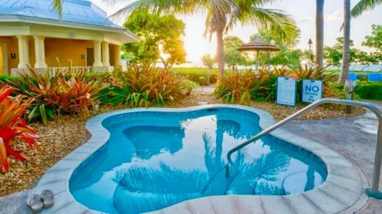 Vacay Vibes-2 Pools, Pickleball, Coffee Bar, 2 Jacuzzis, Food Truck *