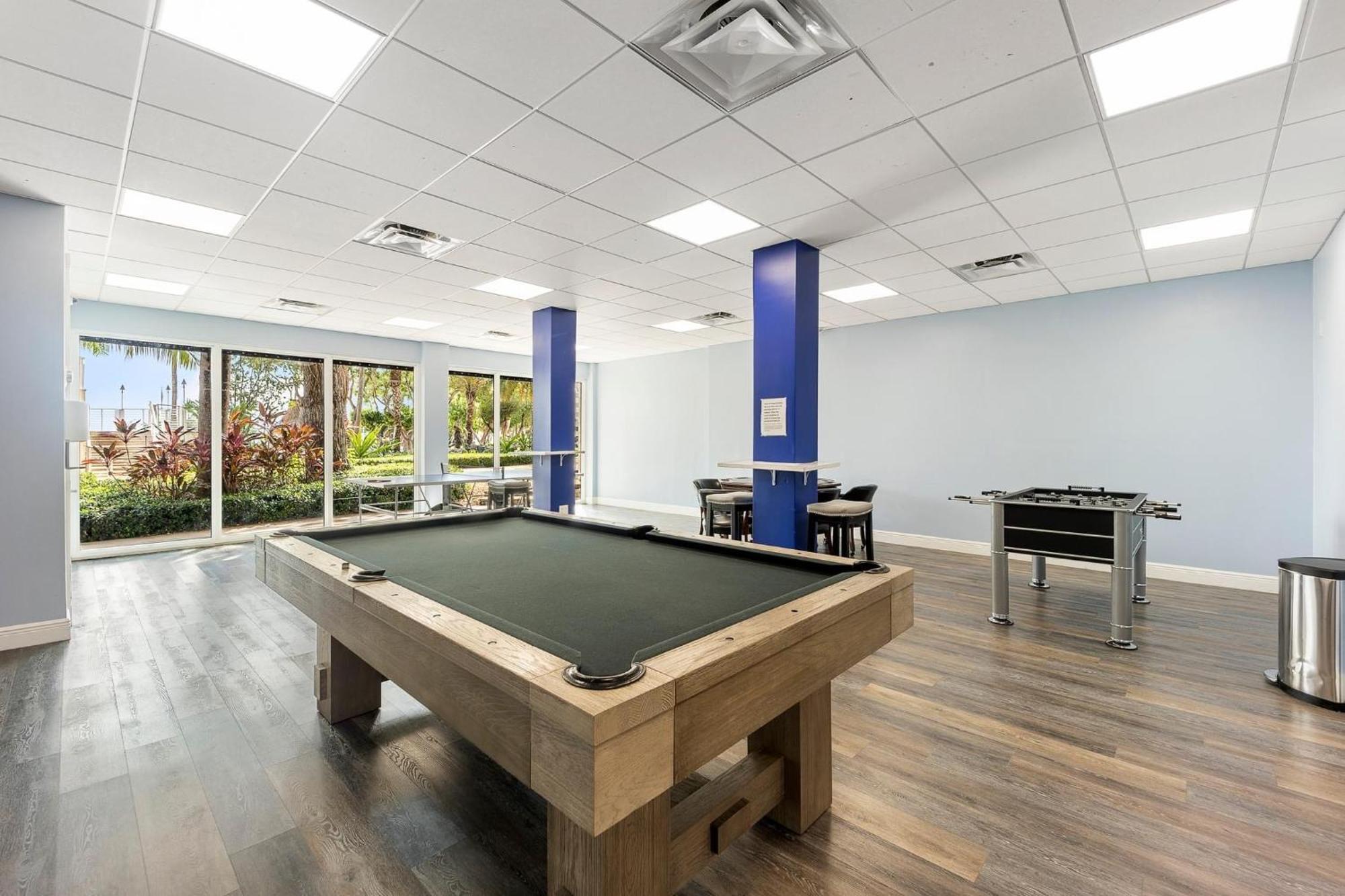 Vacay Vibes-2 Pools, Pickleball, Coffee Bar, 2 Jacuzzis, Food Truck Key Largo